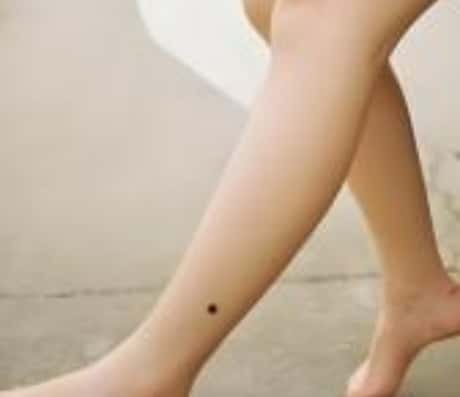 脚踝上长痣的原因分析