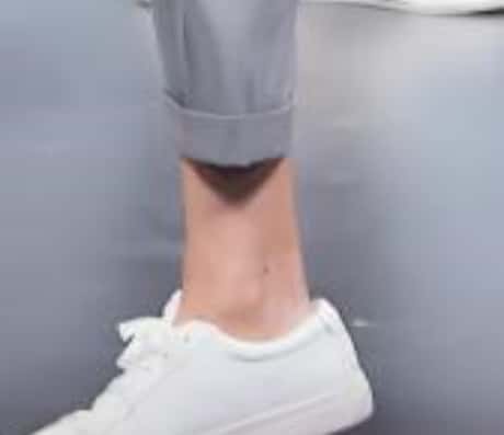 女人脚踝有痣好不好