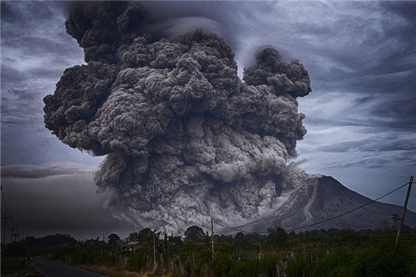 梦见火山爆发集体逃跑