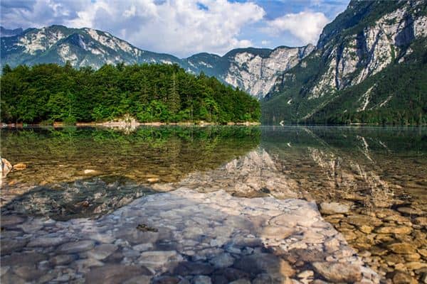 梦见清水流动