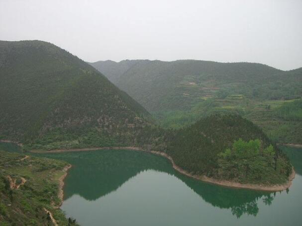 龙脉福荫，先人安葬风水宝地