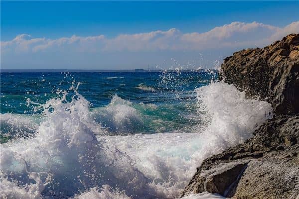 梦见大海大海和什么有关